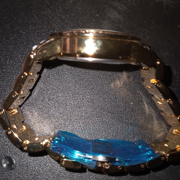 Watch - Picture 3 of 5